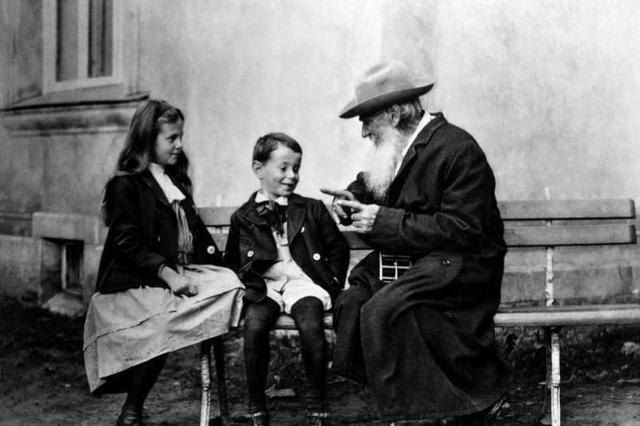 列夫托尔斯泰生平简介30字(历史上的今天9月9日)(4)