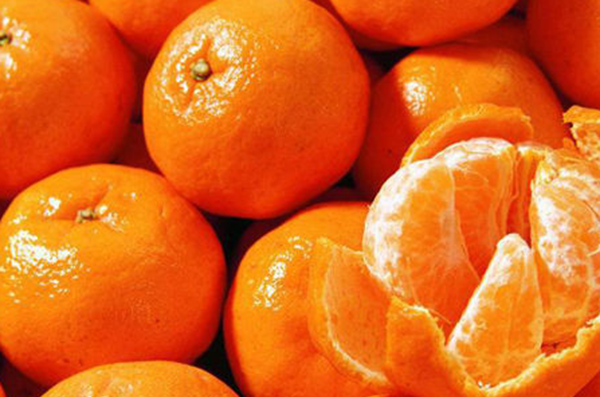 闭头!床头搁3样物品能拯救,床头搁什么有帮安置(柑橘醒脑启窍)