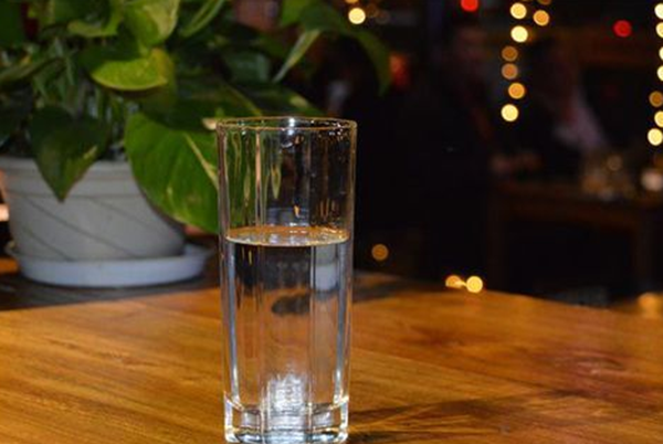 闭头!床头搁3样物品能拯救,床头搁什么有帮安置(柑橘醒脑启窍)