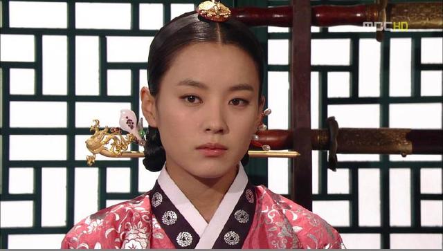 李钟硕韩孝周拍的什么剧(除了和李钟硕合作W两个世界)(3)