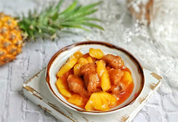 怎么吃菠萝才是正确的吃法(吃菠萝怕上火试试这种吃法)(1)