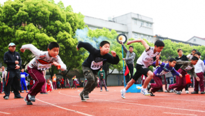​小学生春季运动会加油词,小学三年级运动会加油稿100字