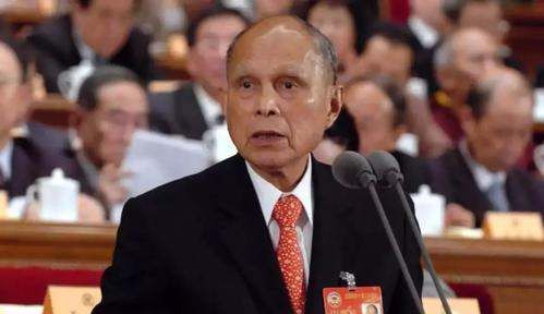 为什么霍家三房不来往,霍英东有三个老婆为什么二房和三房很少出现在大众视野中图3