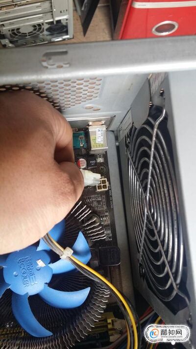 教你如何DIY组装电脑主机(电脑组装教程图解详细步骤)