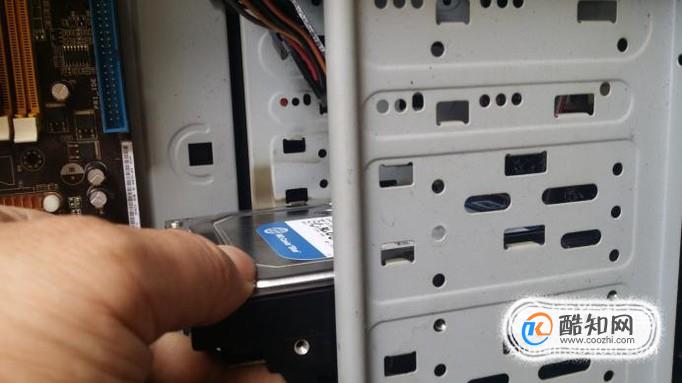 教你如何DIY组装电脑主机(电脑组装教程图解详细步骤)
