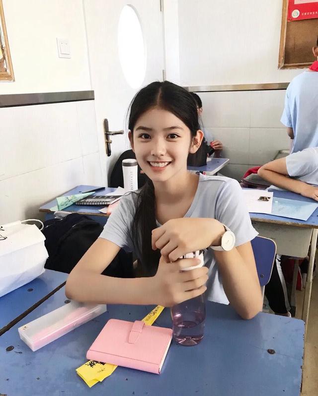 大江大河梁思申和她外公的关系(曾是大江大河甜美梁思申)(14)