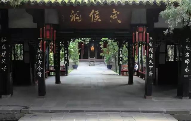 杜甫经典名诗30首（诗圣杜甫十二首经典诗歌赏析合集）(15)