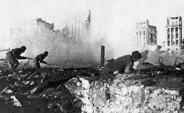 列宁生前影像(列宁遗体只剩10每年花费近百万)(6)