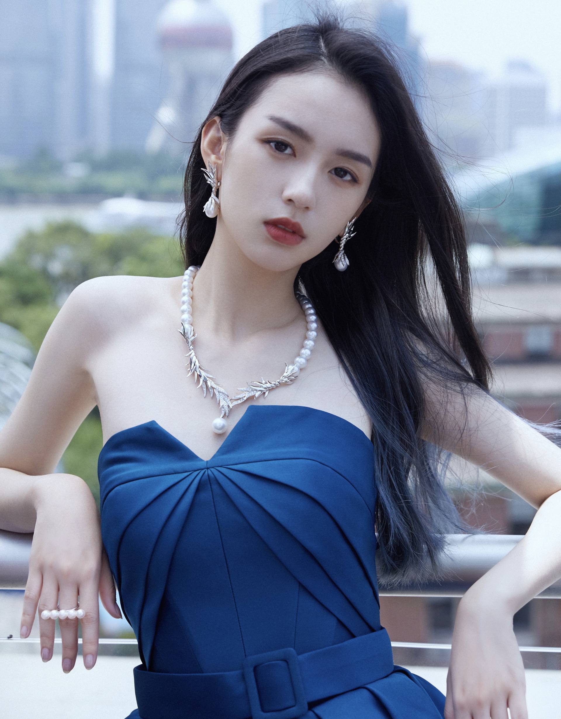 周也和张婧仪谁更好看（周也张婧仪长得一模一样）(图7)