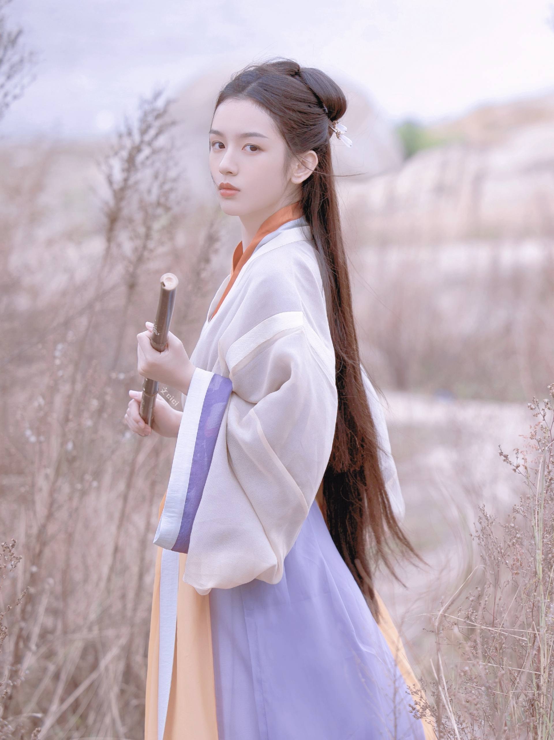 周也和张婧仪谁更好看（周也张婧仪长得一模一样）(图6)