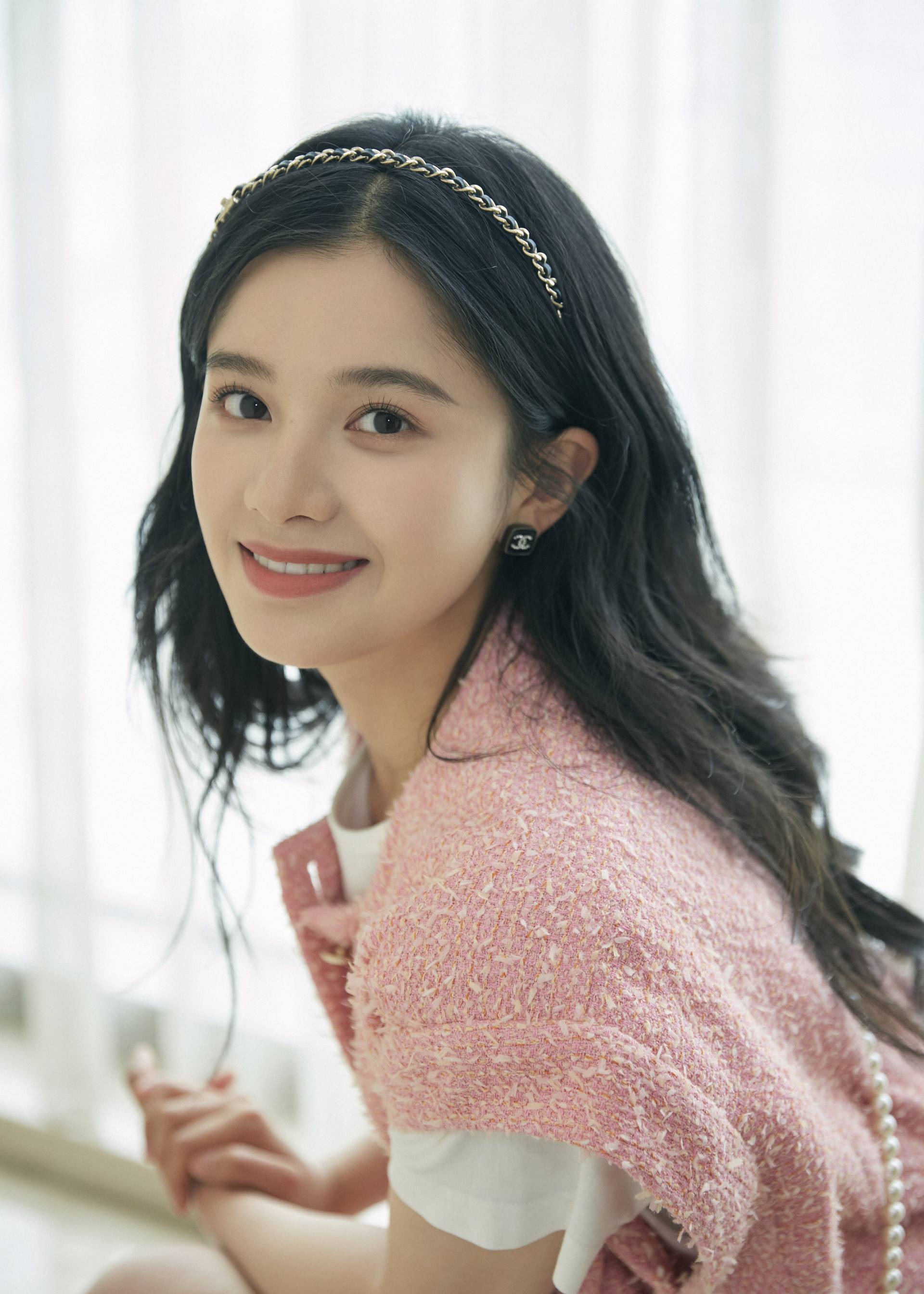 周也和张婧仪谁更好看（周也张婧仪长得一模一样）(图8)