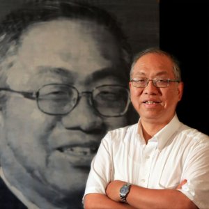 ​丘成桐简介（1分钟带你了解丘成桐的生平简介）