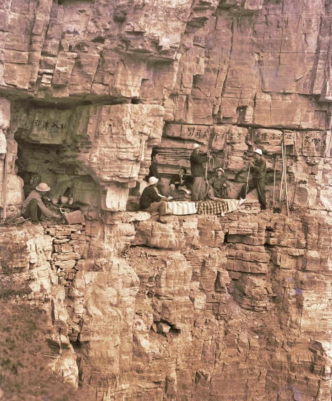 红旗渠位于河南省哪个市（红旗渠是谁带头修建的）