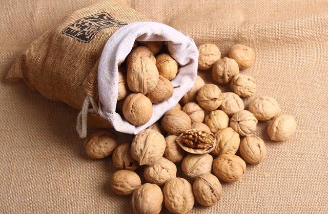 护发生发七个方法（护发养发生发的十大种食物）(3)