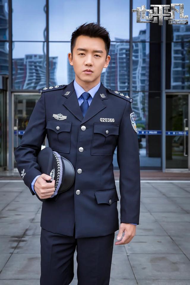 郑恺主演的破案片（郑恺新剧惹众嘲）(24)