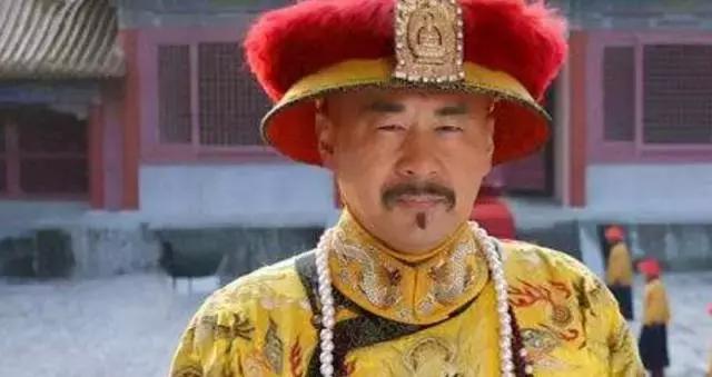 荒诞派剧作中最典型的一部剧(但这部荒诞喜剧的演员阵容太让人欲罢不能)(7)