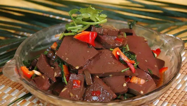 鲜鸭血怎么凝固最嫩,新鲜鸭血怎么做成凝固图4