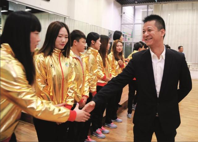 权健老板束昱辉天津李家什么 权健老板束昱辉(2)