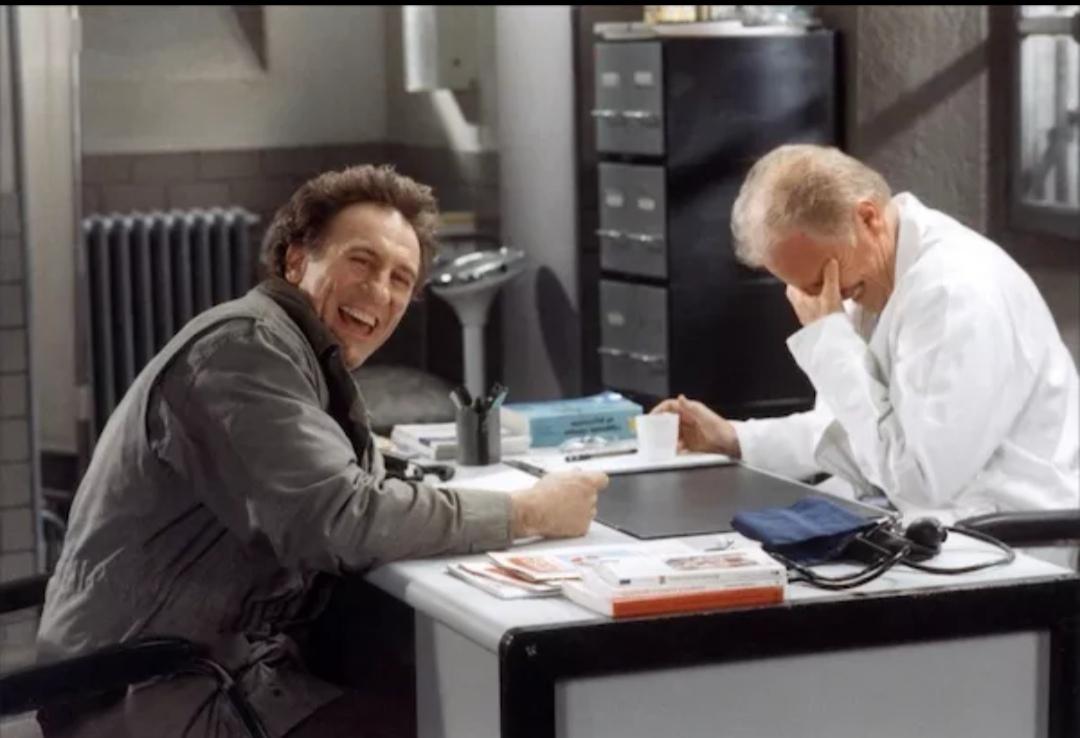 推荐几部笑到肚子疼的电影(二十部让人笑尿的高分爆笑喜剧)