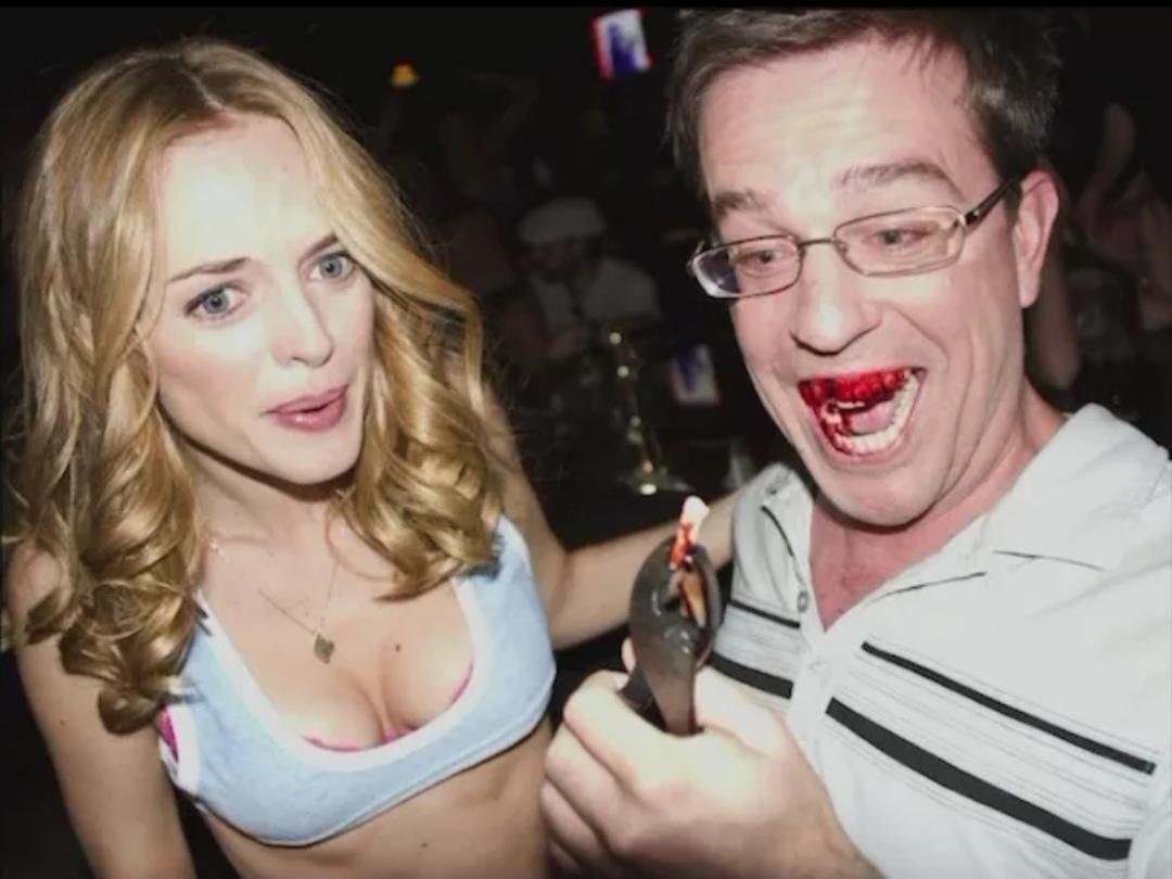 推荐几部笑到肚子疼的电影(二十部让人笑尿的高分爆笑喜剧)