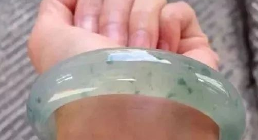 翡翠会越戴越透,翡翠真的会越戴越透么图8