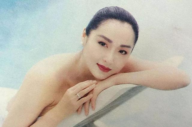 著名演员恬妞有两段刻骨铭心的爱（影后恬妞两次离婚独自养大女儿）(1)