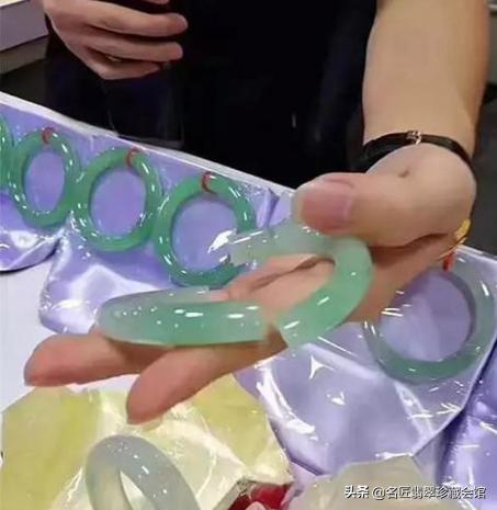 玉碎了是不是挡灾的（玉碎了代表什么征兆）(图1)