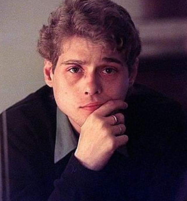 手术失败知乎（他因手术失败生殖器官被毁）(9)