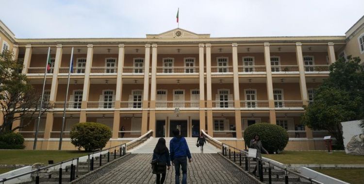 大使馆土地属于本国所有还是东道主国家所有