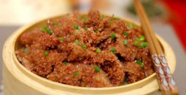 怎么防止粉蒸肉很多水,做粉蒸肉为什么要放土豆图12