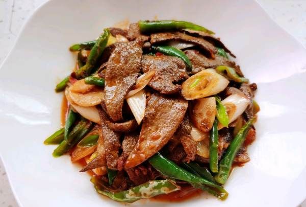 炒猪肝怎么炒好吃,炒猪肝的家常做法图12