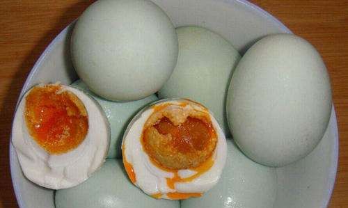 咸鸭蛋的热量,咸鸭蛋热量高吗 一个咸鸭蛋热量是多少图3