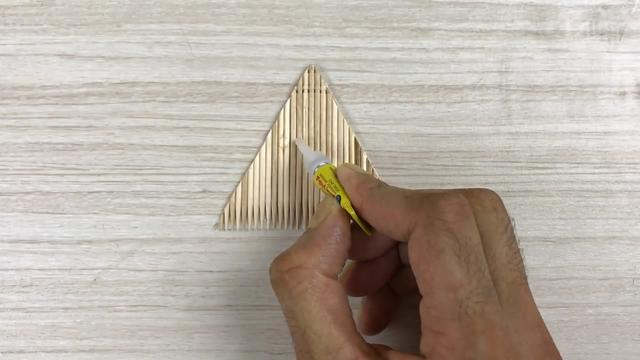 自制简易小木屋教程（迷你木屋的制作过程）(9)