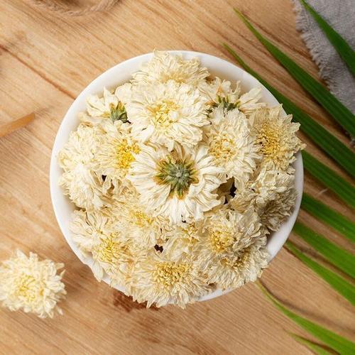 贡菊和杭白菊的区别（贡菊和杭白菊不同点有哪些）