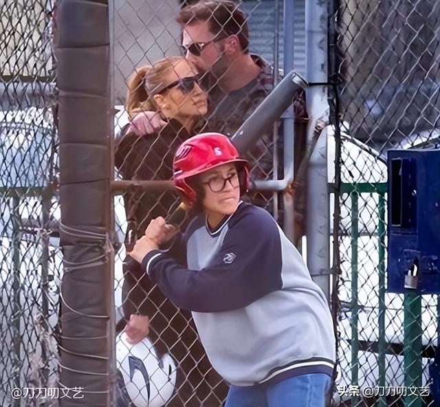 詹妮弗到底有多美（时隔20年再度订婚）(24)