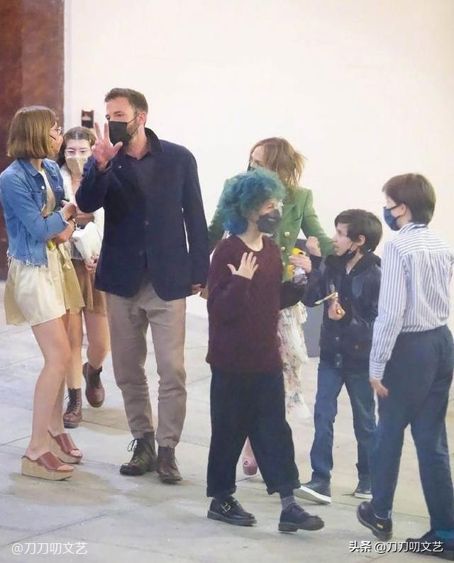 詹妮弗到底有多美（时隔20年再度订婚）(25)