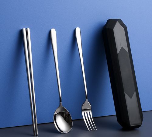 不锈钢碗发黑了里面食物还能吃吗