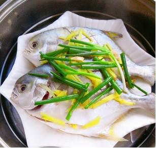 银鲳鱼怎么做好吃?（银鲳鱼这么做一次吃三大碗）(4)