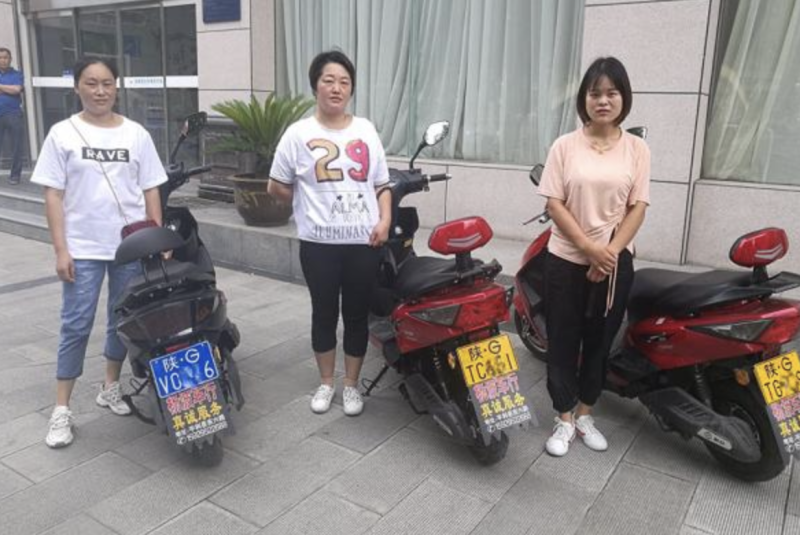 电动车绿牌和白牌有什么区别（电动车四类牌照）