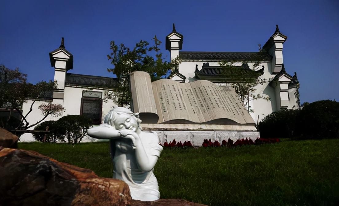 为什么老人下葬女生不能在场（为什么老人下葬女儿不许去）(图2)