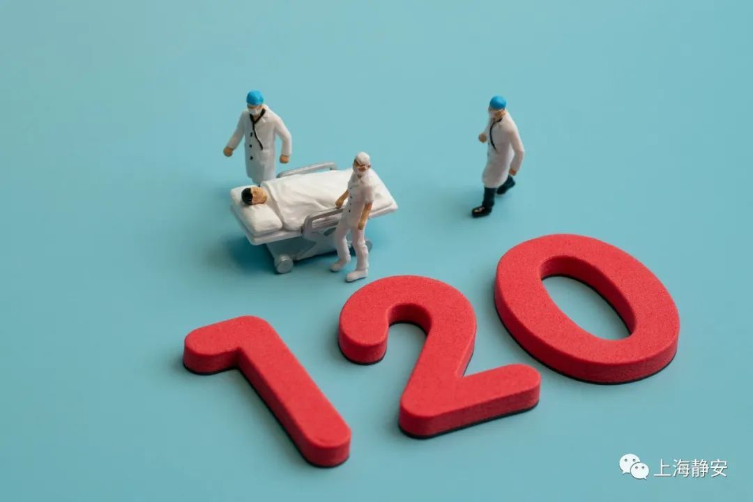 夏季徒步，高温中暑怎么办（中暑患者的急救处理方法）(图1)