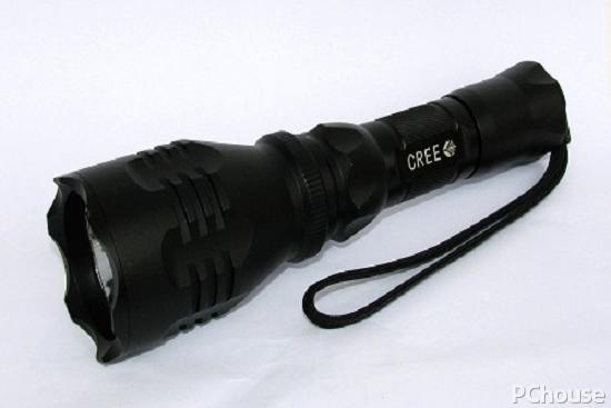 强光手电筒什么光源好用（强光手电优点有哪些）(5)