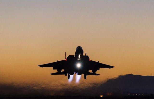 涡扇喷气发动机简单原理（原来这就是飞机）(1)