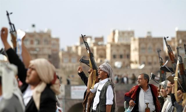 也门的首都，美伊局势紧张之际，沙特再次向也门首都展开进攻；沙特是在推波助澜伊朗危机吗？图2