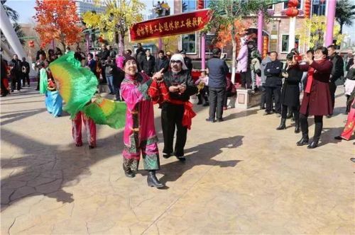 榆林世纪广场喷泉开放时间(榆林世纪广场喷泉)-第2张图片-