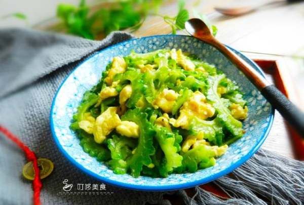 苦瓜怎么炒才好吃,怎样炒苦瓜苦瓜不苦图5