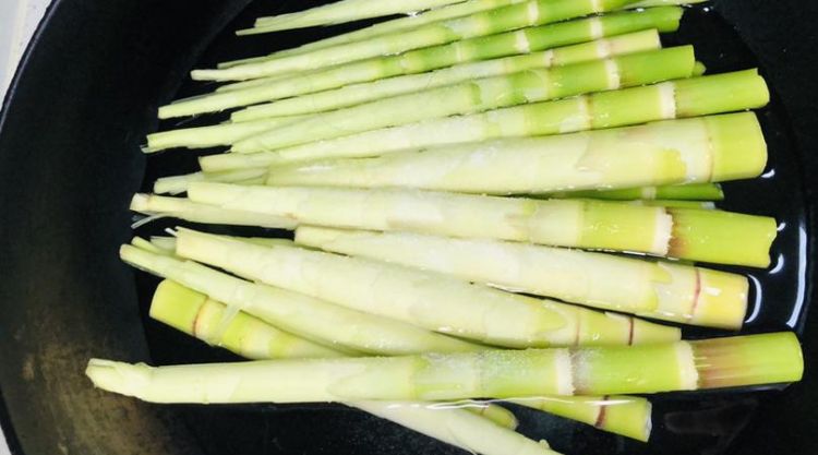 凉拌苦笋的家常做法大全怎么做好吃视频