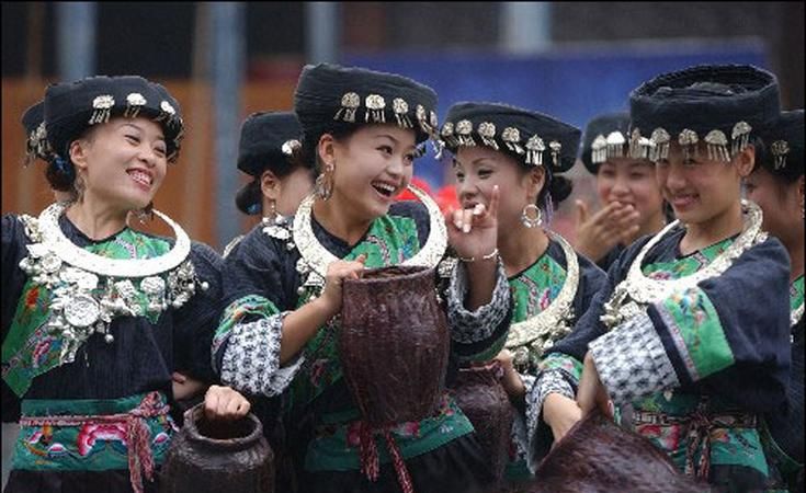 苗族的传统风俗是什么