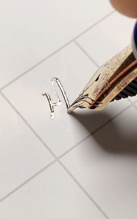 新钢笔如何使用方法