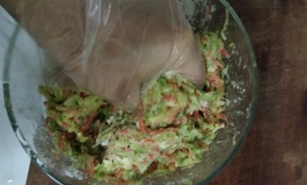 萝卜丸子的做法,萝卜丸子的做法油炸萝卜丸子的做法图6